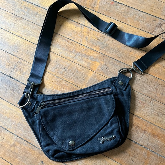 Sipsey Wilder Bags Sipsey Wilder Black Canvas Hip Pouch Fanny Pack